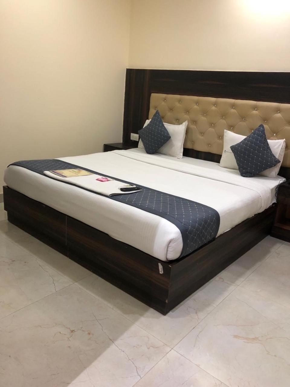 Hotel Ivy Plaza Near Igi Airport New Delhi Ngoại thất bức ảnh